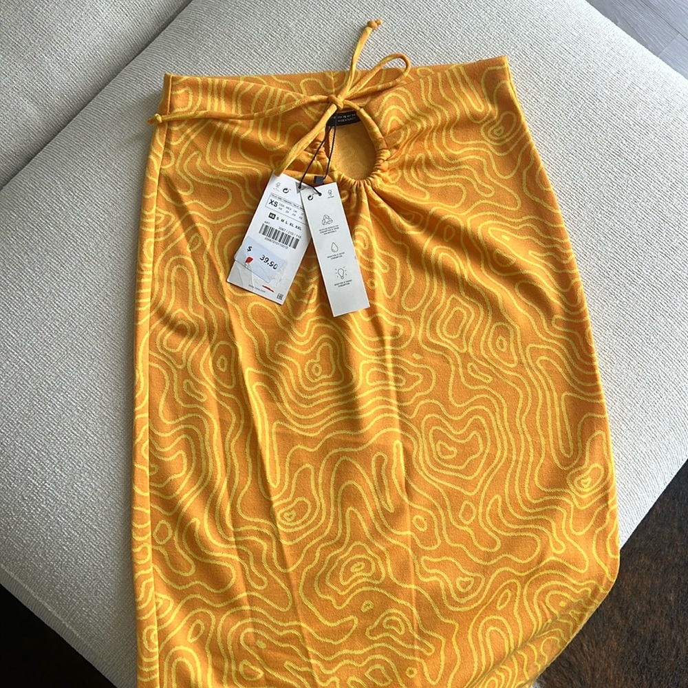 Zara midi skirt XS
